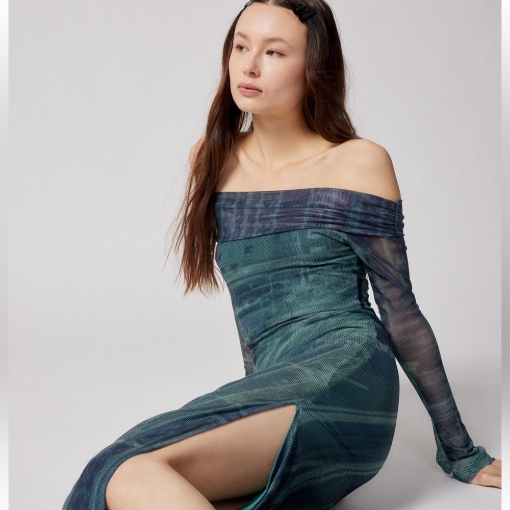 🌿 NWT Women’s Urban Outfitters Mesh Off-the-Shoulder Midi Dress 💥 - Picture 2 of 9